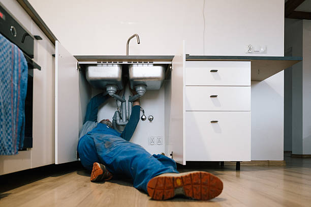 Professional Plumbing technician working in Burton, TX